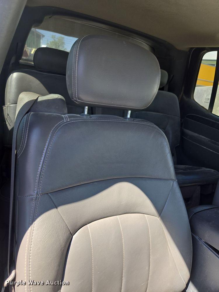 image for item DO7876 2004 GMC Envoy XUV SLT SUV