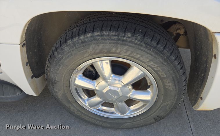 image for item DO7876 2004 GMC Envoy XUV SLT SUV