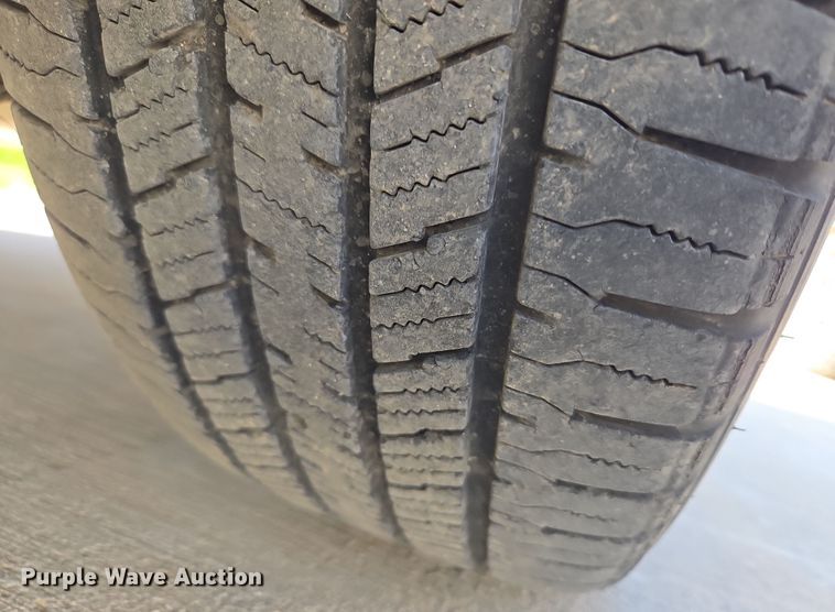 image for item DO7876 2004 GMC Envoy XUV SLT SUV