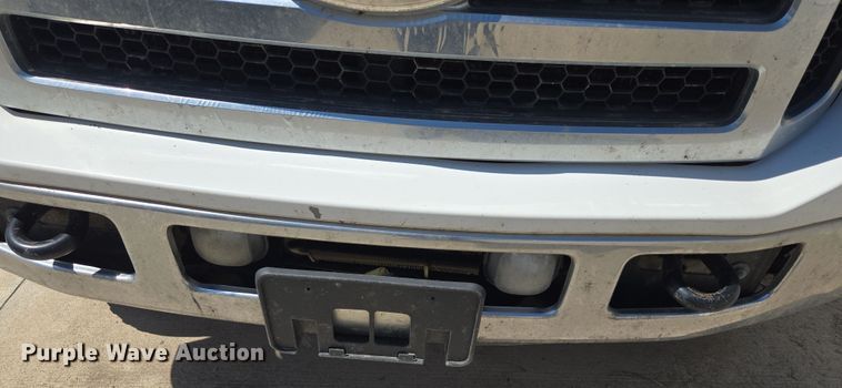 image for item DO7877 2006 Ford F350 Super Duty Crew Cab pickup truck