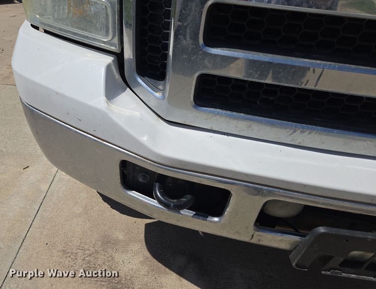 image for item DO7877 2006 Ford F350 Super Duty Crew Cab pickup truck