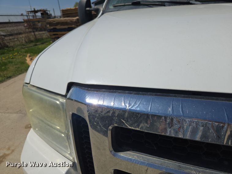 image for item DO7877 2006 Ford F350 Super Duty Crew Cab pickup truck