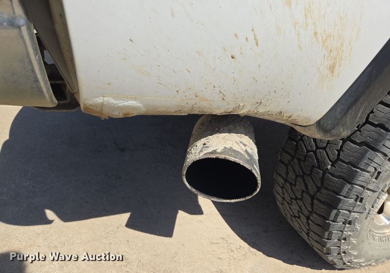 image for item DO7877 2006 Ford F350 Super Duty Crew Cab pickup truck