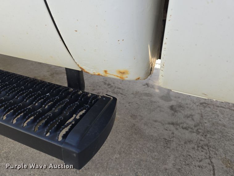 image for item DO7877 2006 Ford F350 Super Duty Crew Cab pickup truck