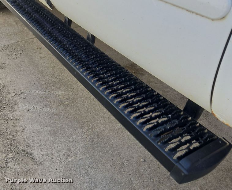 image for item DO7877 2006 Ford F350 Super Duty Crew Cab pickup truck