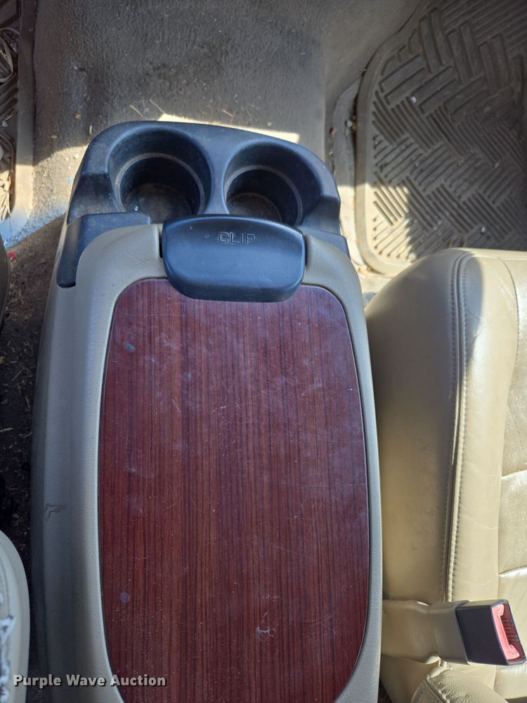 image for item DO7877 2006 Ford F350 Super Duty Crew Cab pickup truck