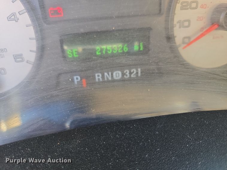 image for item DO7877 2006 Ford F350 Super Duty Crew Cab pickup truck