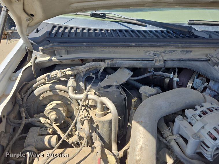 image for item DO7877 2006 Ford F350 Super Duty Crew Cab pickup truck