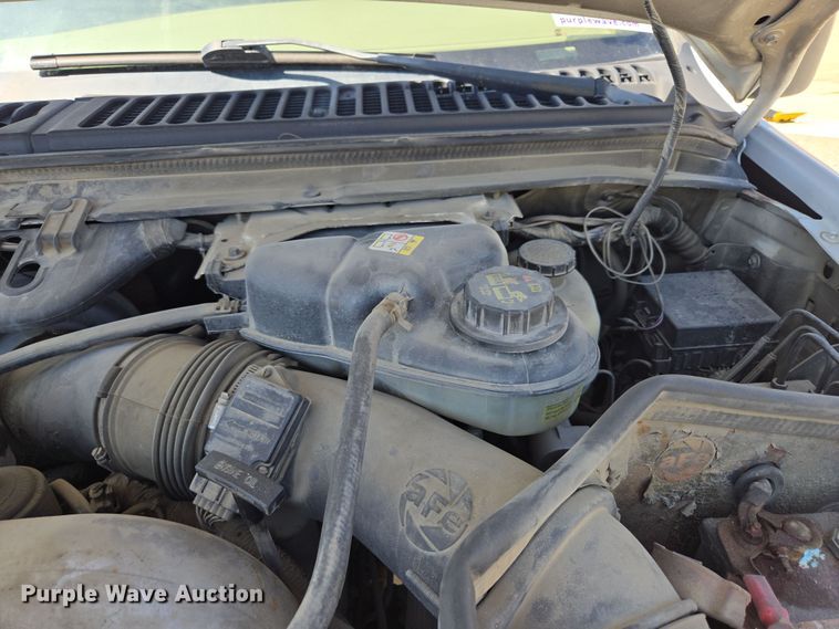 image for item DO7877 2006 Ford F350 Super Duty Crew Cab pickup truck