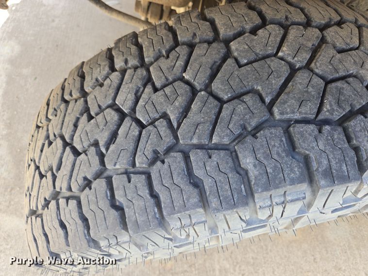 image for item DO7877 2006 Ford F350 Super Duty Crew Cab pickup truck