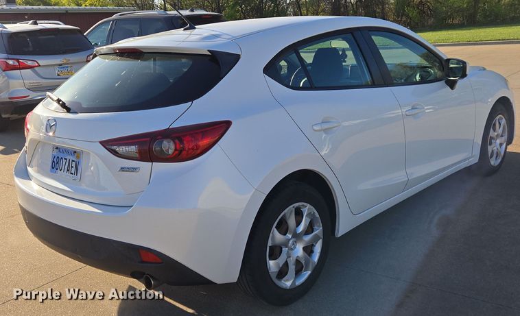 image for item DO7886 2015 Mazda Mazda 3 
