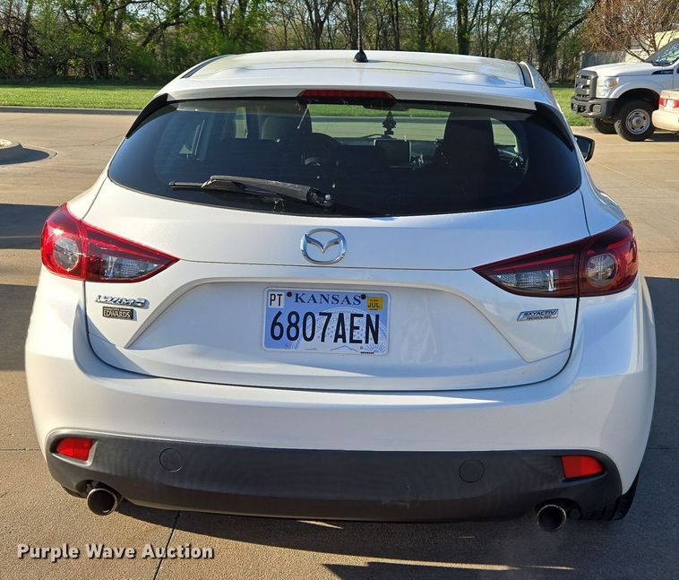 image for item DO7886 2015 Mazda Mazda 3 