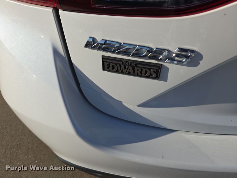 image for item DO7886 2015 Mazda Mazda 3 