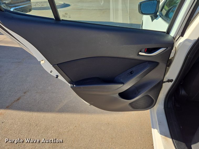 image for item DO7886 2015 Mazda Mazda 3 