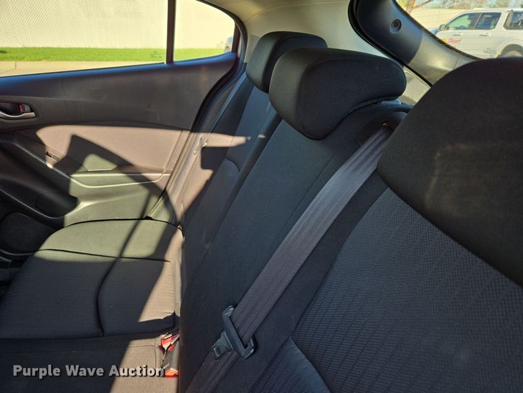 image for item DO7886 2015 Mazda Mazda 3 