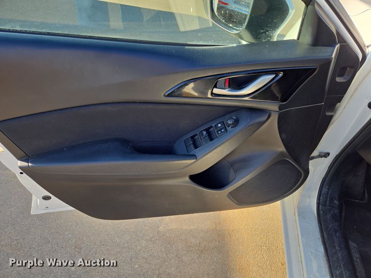 image for item DO7886 2015 Mazda Mazda 3 