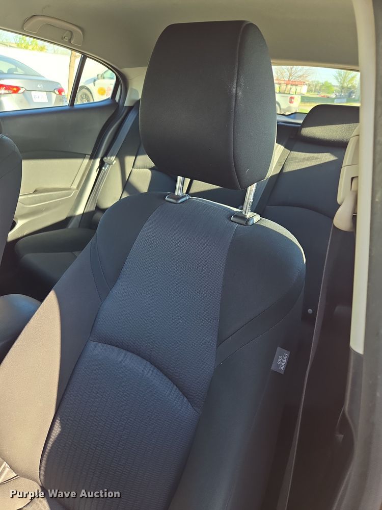 image for item DO7886 2015 Mazda Mazda 3 