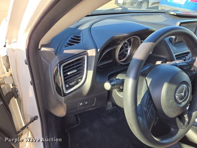 image for item DO7886 2015 Mazda Mazda 3 