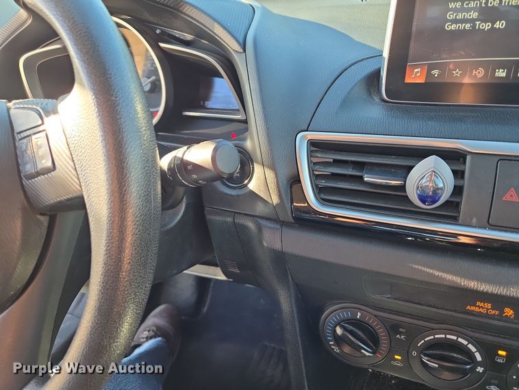 image for item DO7886 2015 Mazda Mazda 3 