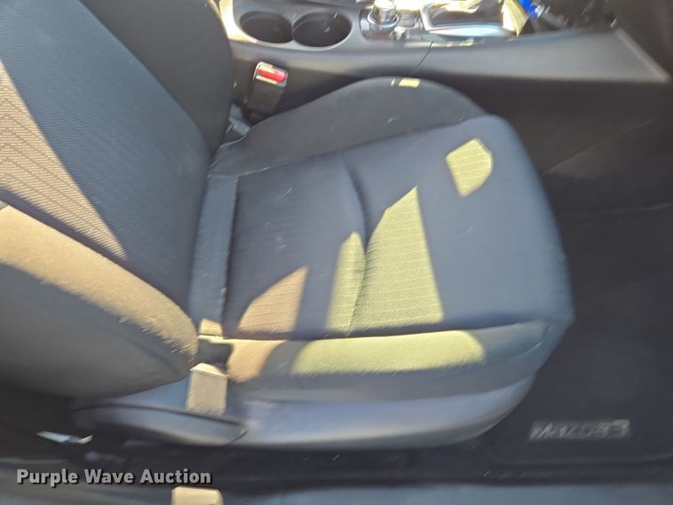 image for item DO7886 2015 Mazda Mazda 3 