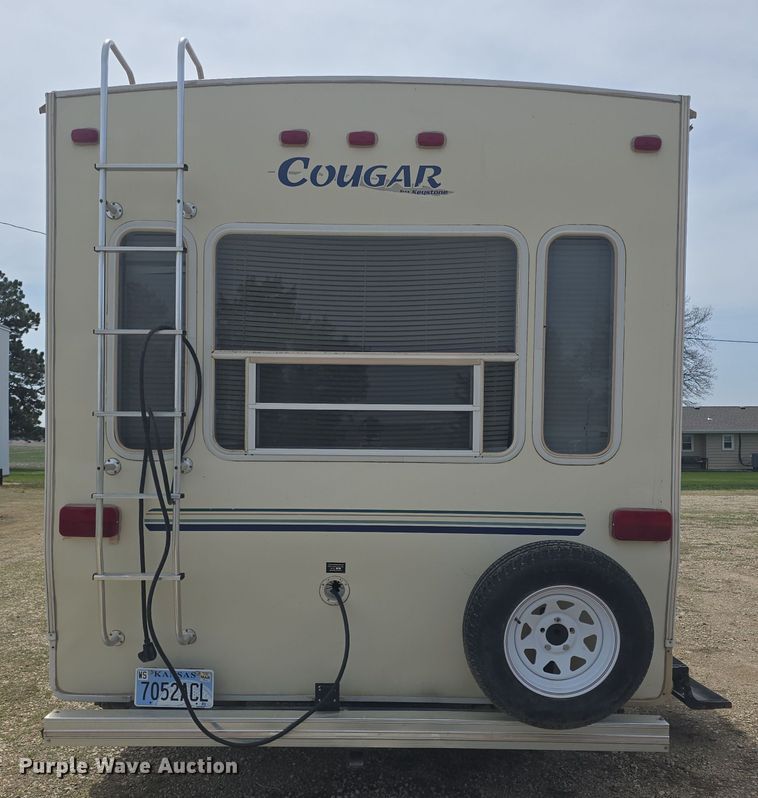 image for item DO7895 2001 Keystone Cougar camper