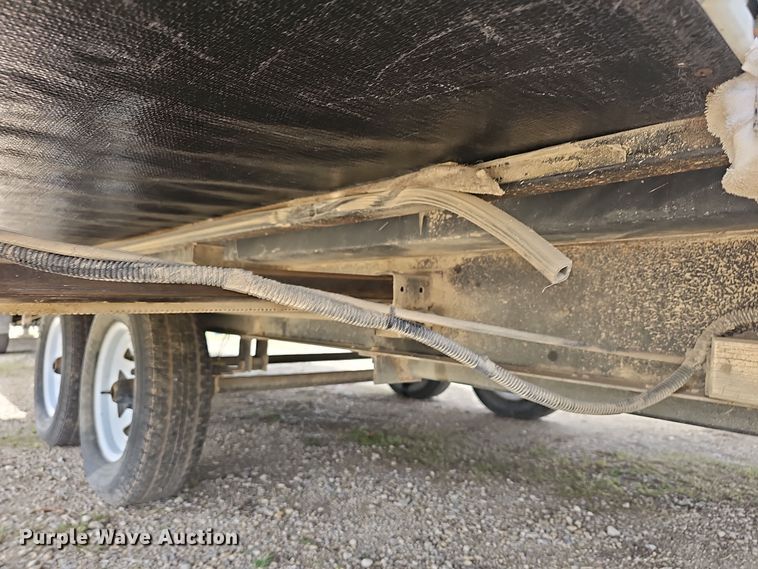 image for item DO7895 2001 Keystone Cougar camper