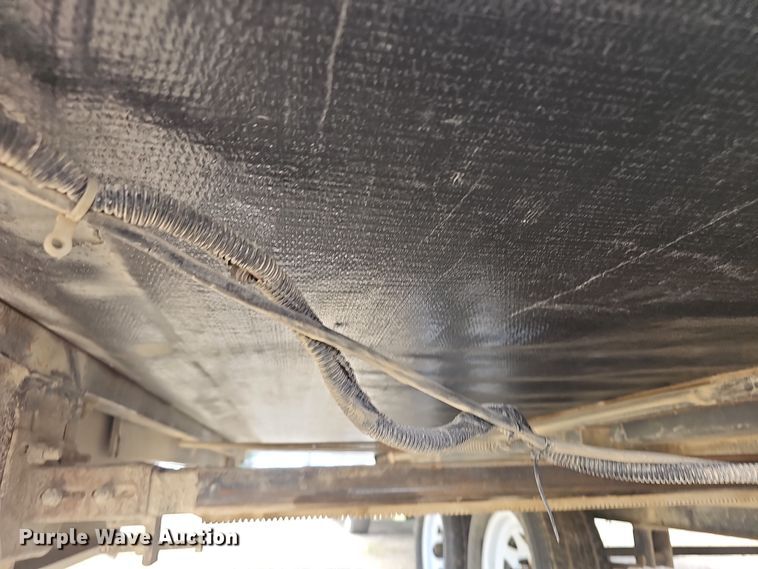 image for item DO7895 2001 Keystone Cougar camper