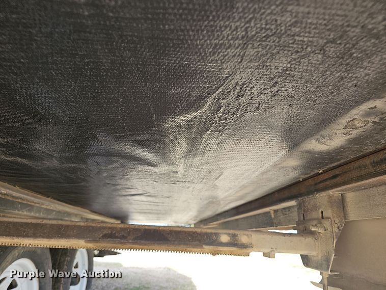 image for item DO7895 2001 Keystone Cougar camper