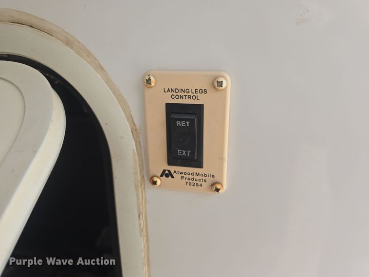 image for item DO7895 2001 Keystone Cougar camper