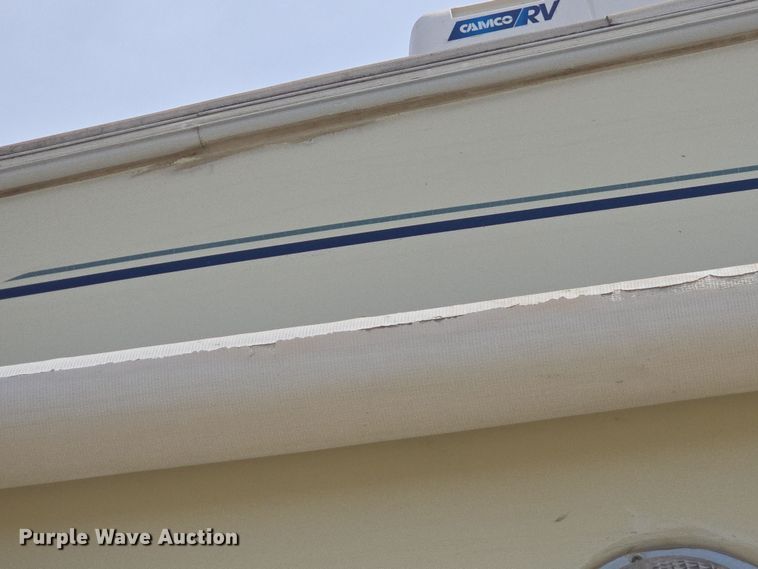 image for item DO7895 2001 Keystone Cougar camper