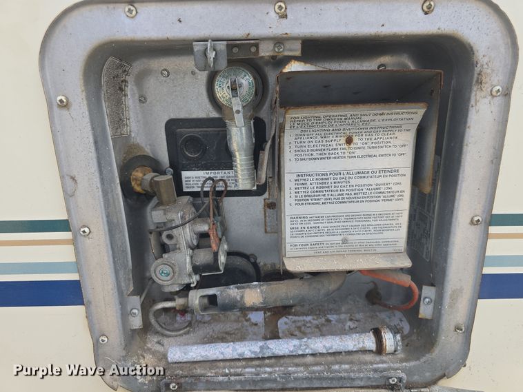 image for item DO7895 2001 Keystone Cougar camper