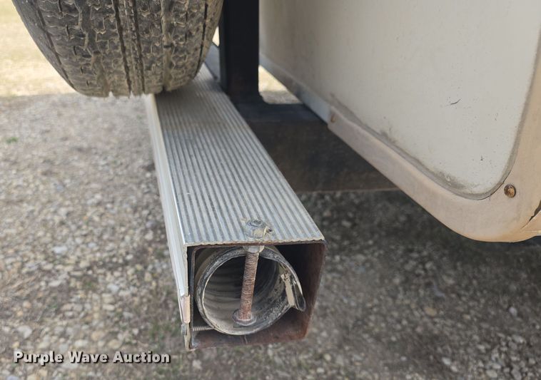 image for item DO7895 2001 Keystone Cougar camper