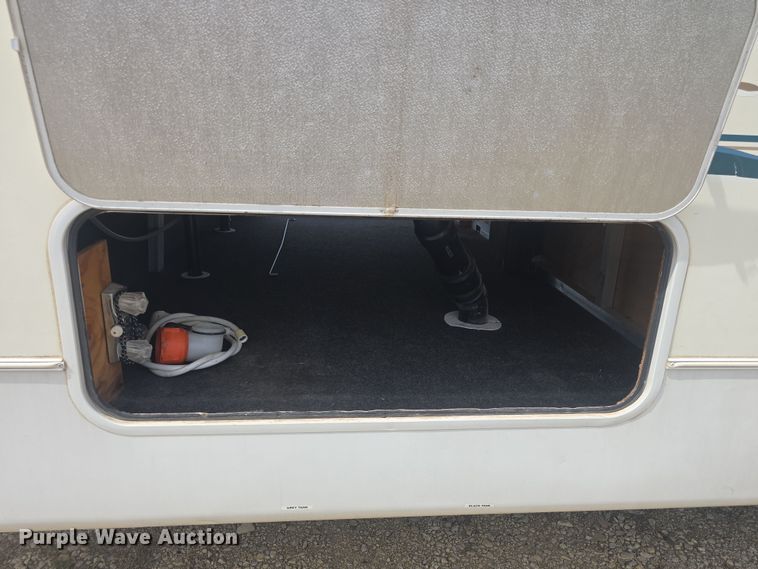 image for item DO7895 2001 Keystone Cougar camper