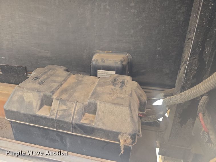 image for item DO7895 2001 Keystone Cougar camper