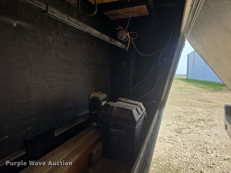 image for item DO7895 2001 Keystone Cougar camper