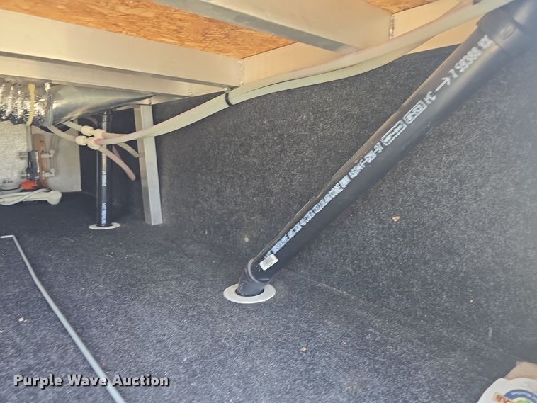 image for item DO7895 2001 Keystone Cougar camper