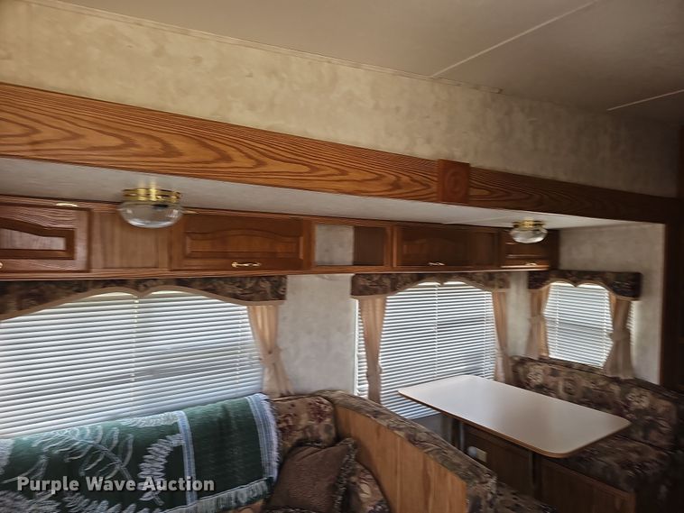 image for item DO7895 2001 Keystone Cougar camper