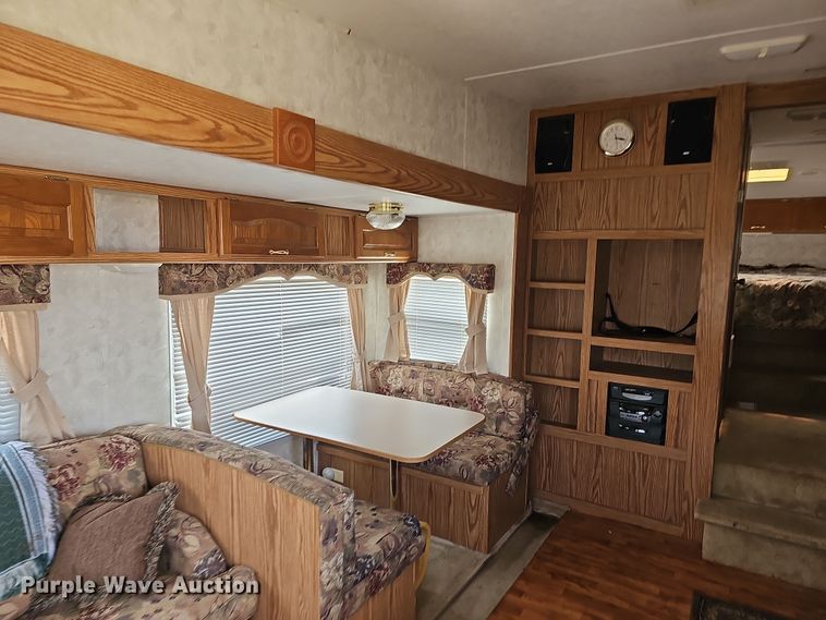 image for item DO7895 2001 Keystone Cougar camper