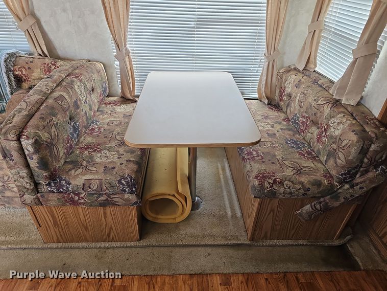 image for item DO7895 2001 Keystone Cougar camper