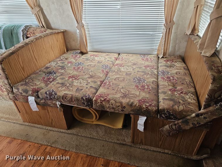 image for item DO7895 2001 Keystone Cougar camper