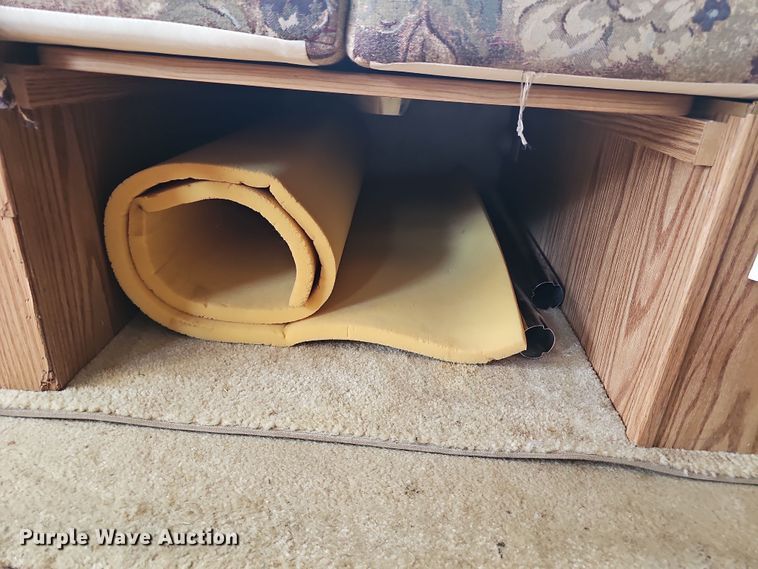 image for item DO7895 2001 Keystone Cougar camper