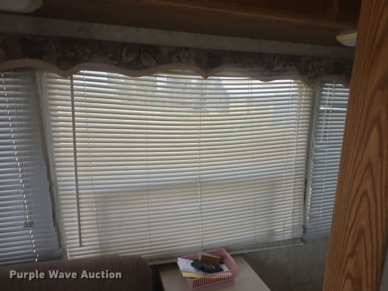 image for item DO7895 2001 Keystone Cougar camper