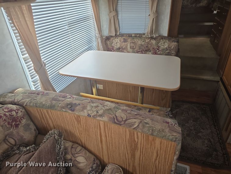 image for item DO7895 2001 Keystone Cougar camper