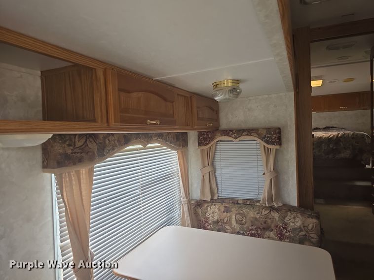 image for item DO7895 2001 Keystone Cougar camper