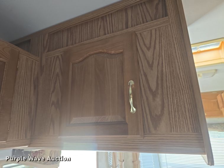 image for item DO7895 2001 Keystone Cougar camper