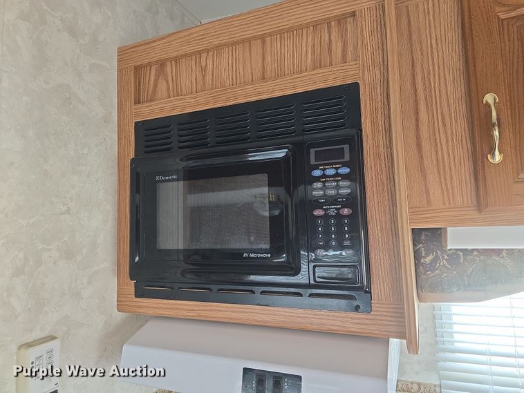 image for item DO7895 2001 Keystone Cougar camper