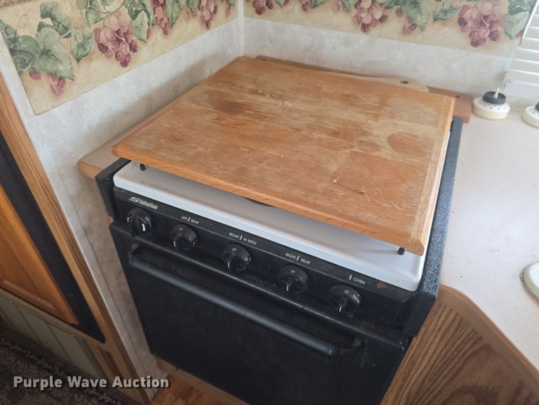 image for item DO7895 2001 Keystone Cougar camper