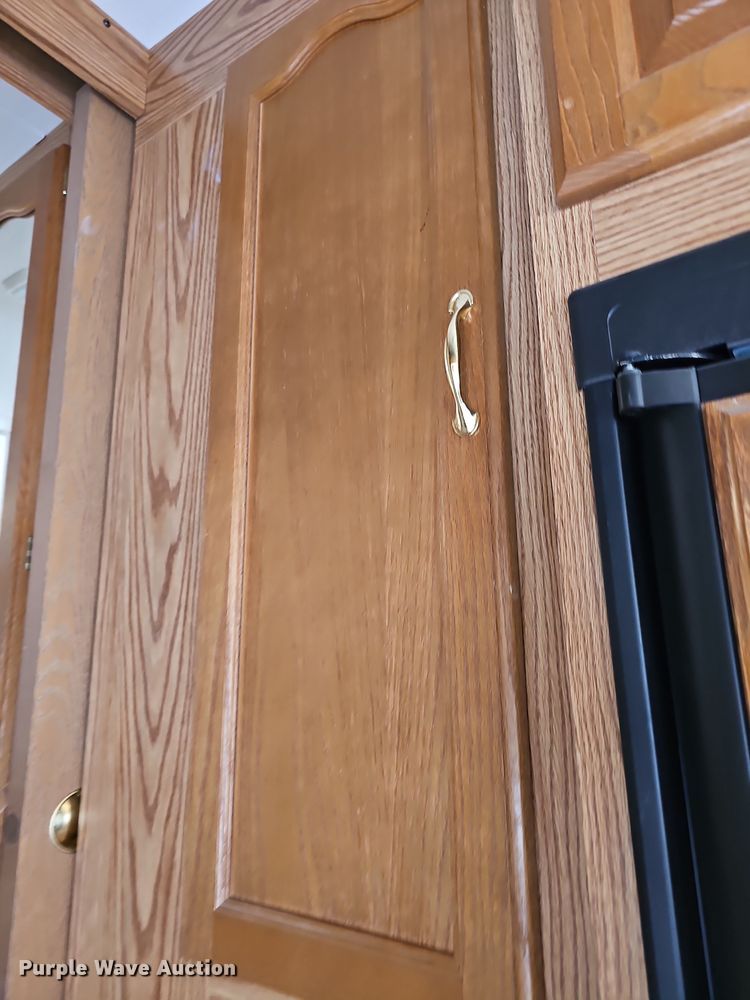 image for item DO7895 2001 Keystone Cougar camper