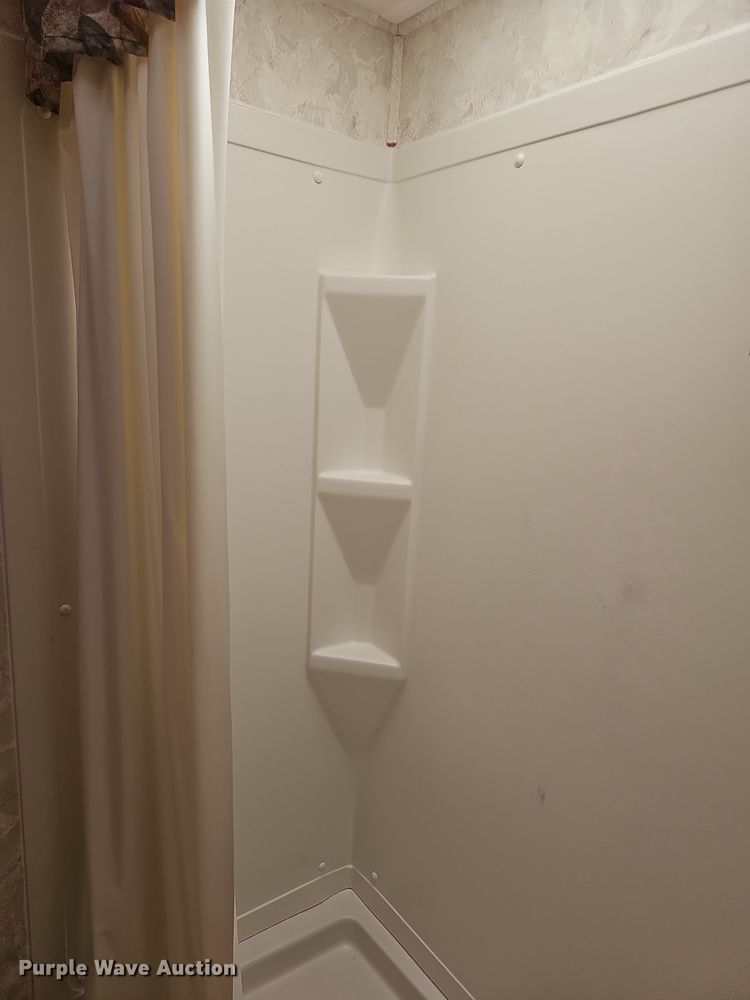 image for item DO7895 2001 Keystone Cougar camper