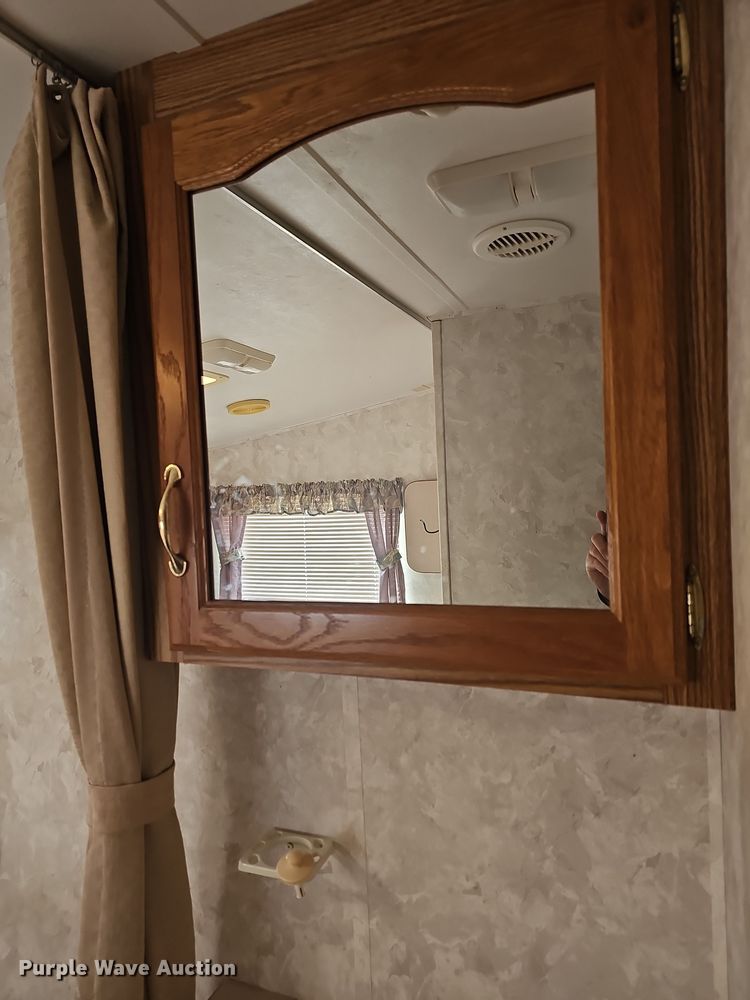 image for item DO7895 2001 Keystone Cougar camper